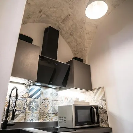 800s Luxury Apartment *